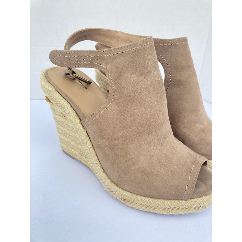 UNIVERSAL THREAD MALA OPEN TOE FAUX SUEDE WEDGE SANDAL, BEIGE Women Sz 6 1/2 - Picture 12 of 16